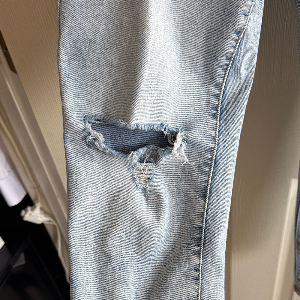 Art Class Denim - Picture 3 of 5